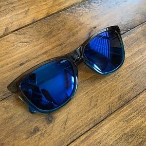 Oakely Frogskins - Gradient brown to blue